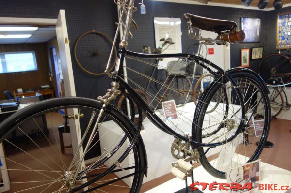 35/A. The Bicycle Museum of America - USA