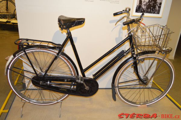 213 - "2 X 200" – Bicycle Exhibition Jerusalem