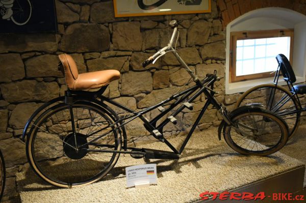 220 - Expozice historie cyklistiky 2019