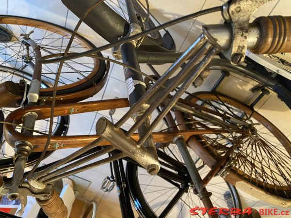 279/A.  Museo di Biciclette - Riva del Garda