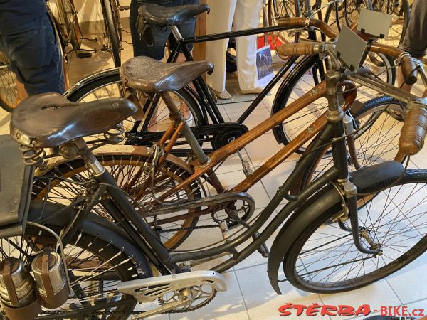 279/A.  Museo di Biciclette - Riva del Garda