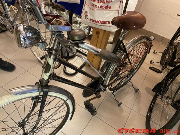 279/A.  Museo di Biciclette - Riva del Garda