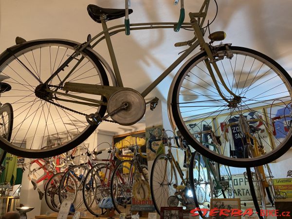 279/A.  Museo di Biciclette - Riva del Garda