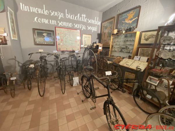 279/A.  Museo di Biciclette - Riva del Garda