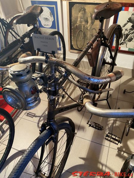 279/A.  Museo di Biciclette - Riva del Garda