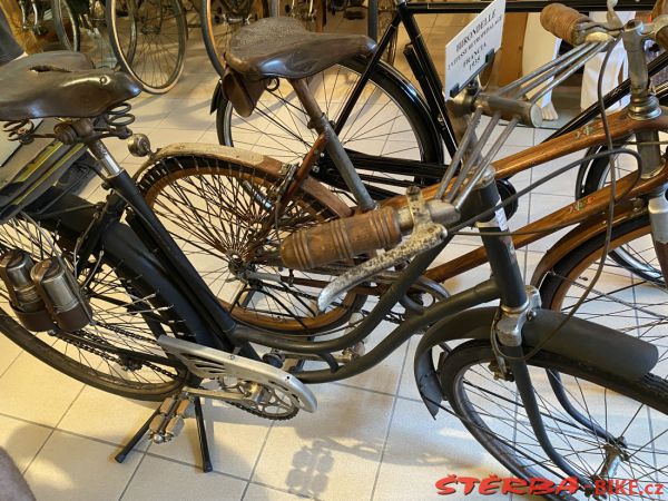 279/A.  Museo di Biciclette - Riva del Garda