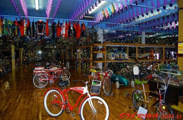 299/A - Bicycle Heaven, USA