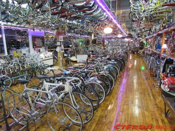 299/A - Bicycle Heaven, USA